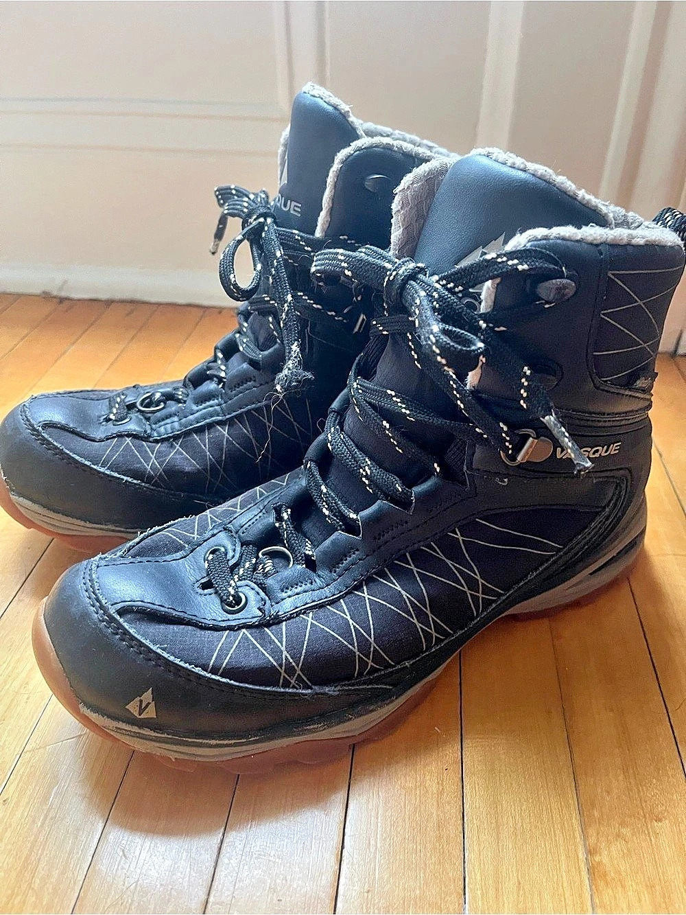 Vasque Coldspark UltraDry Insulated Winter Hiking Outdoor Boots Black 7.5M